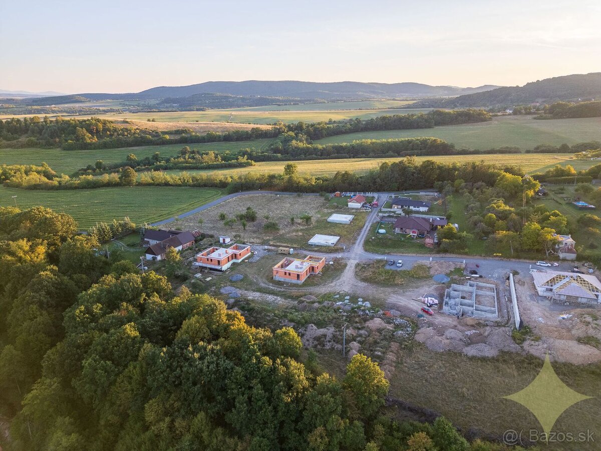 Exkluzívne na predaj rozostavaný rodinný dom s pozemkom o ro - 3