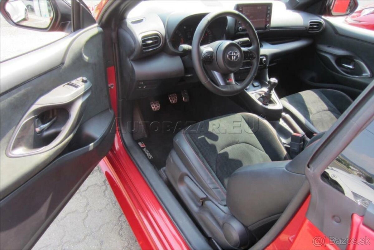 Predam Toyota GR Yaris 1.6 Turbo GR Dynamic Sport coupe - 3