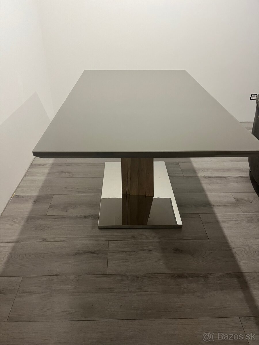 Jedálenský stôl - 3