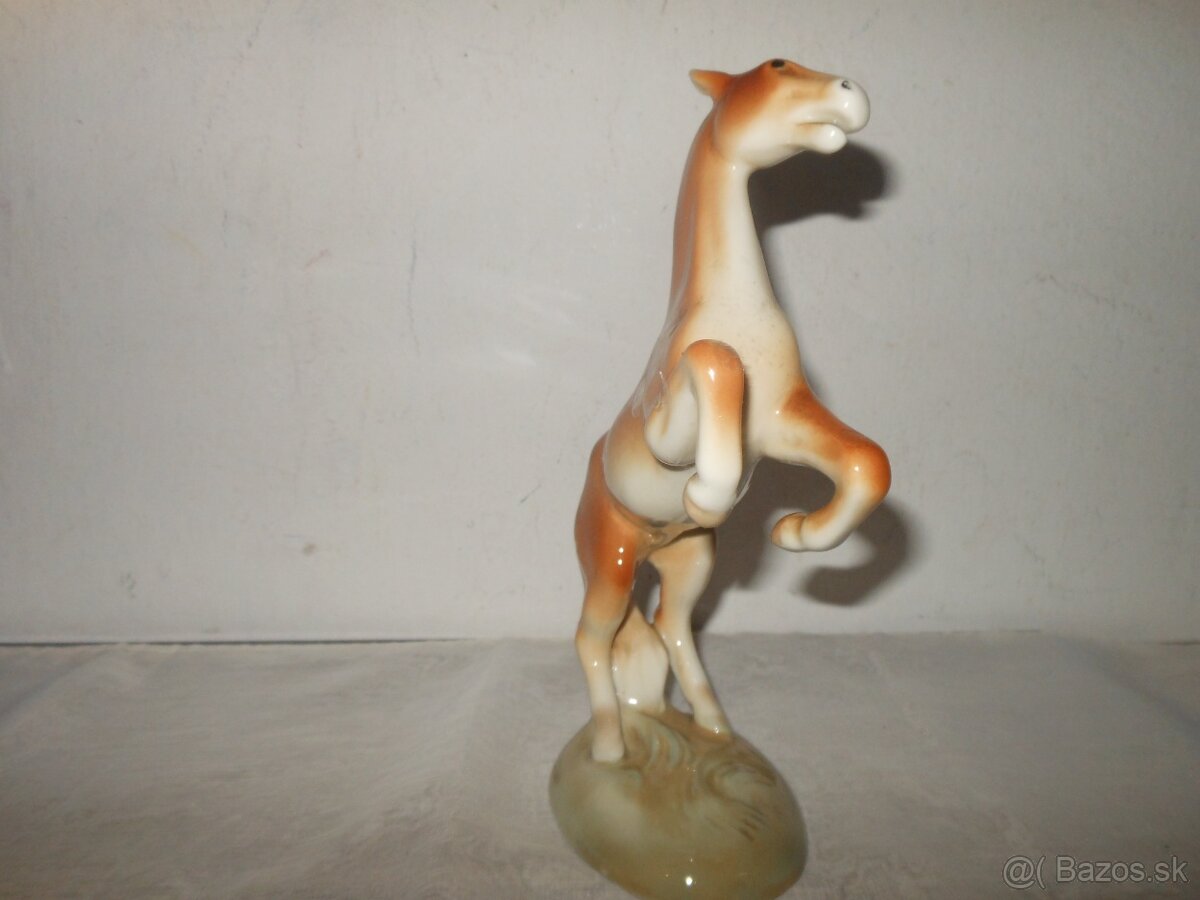 Porcelánový kôň Royal Dux - 3