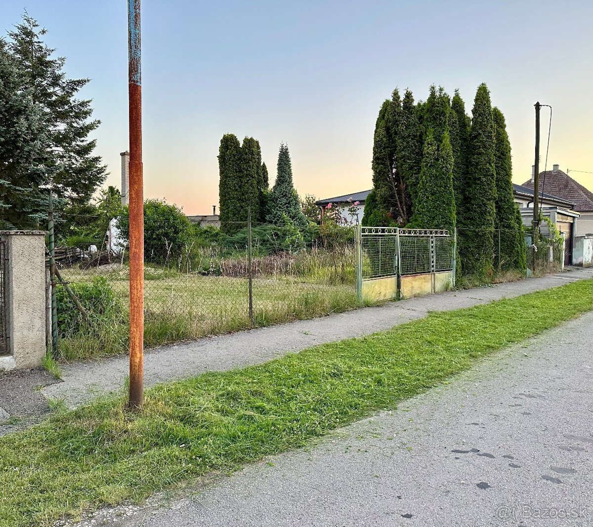 Veľký stavebný pozemok Brunovce, 1761m2 + IS pred pozemkom - 3