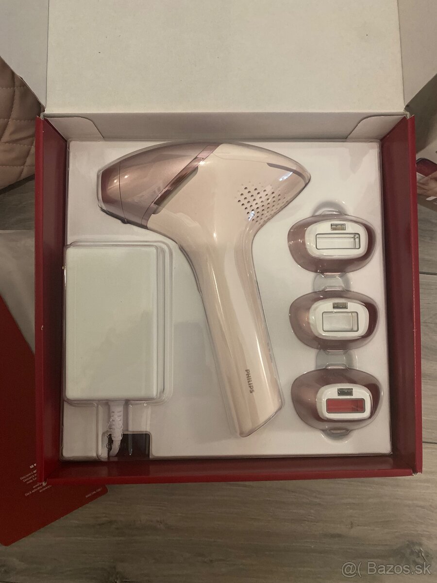 Philips Lumea IPL 9900 SkinAI BRI977/00 - 3