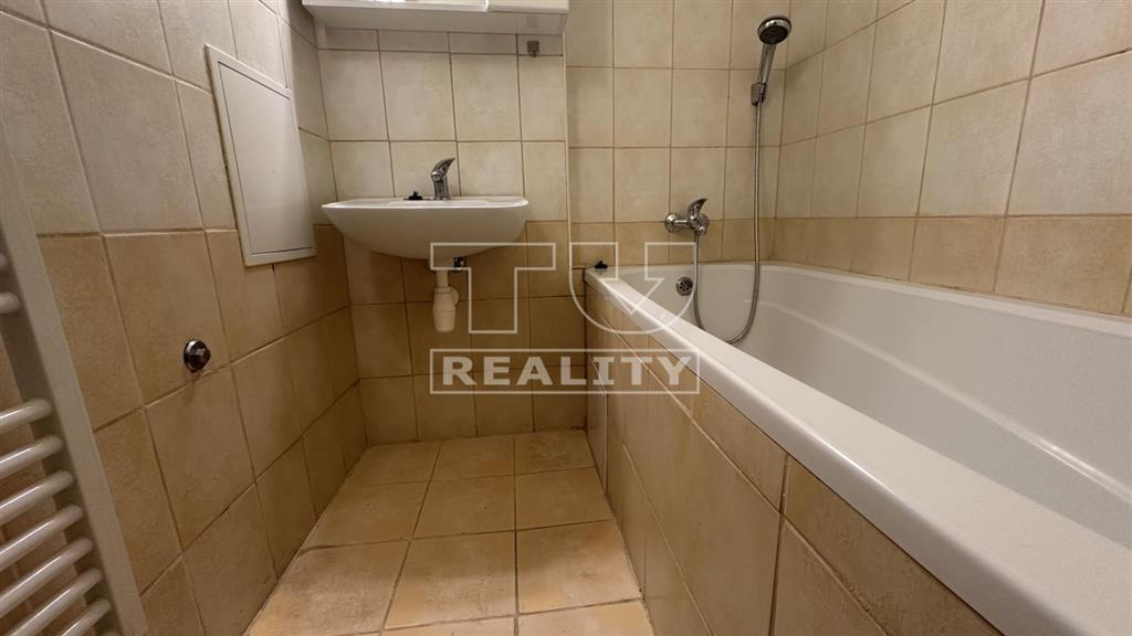 Zrekonštruovaný a zariadený 1-izbový byt v centre Martina - 3