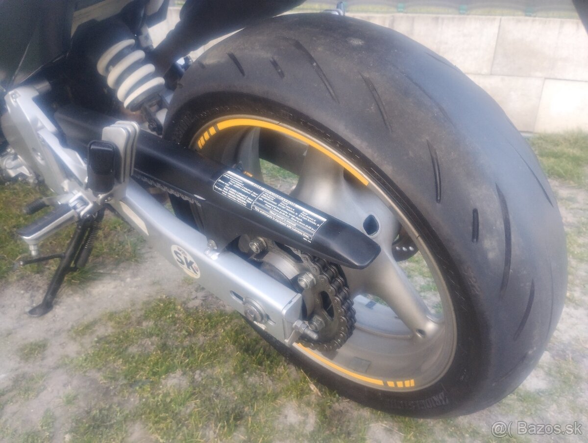 Honda CB600F HORNET - 3