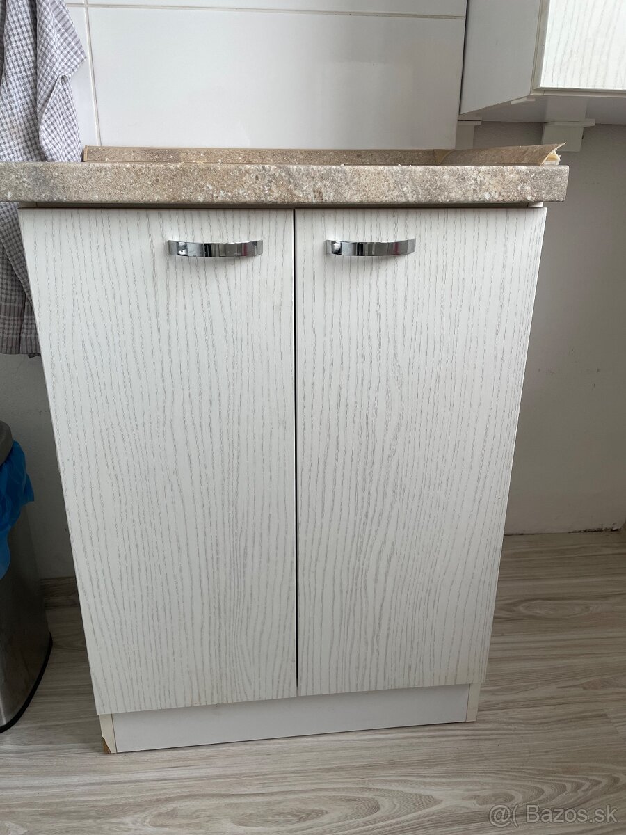 KUCHYNSKÁ ZOSTAVA - 3