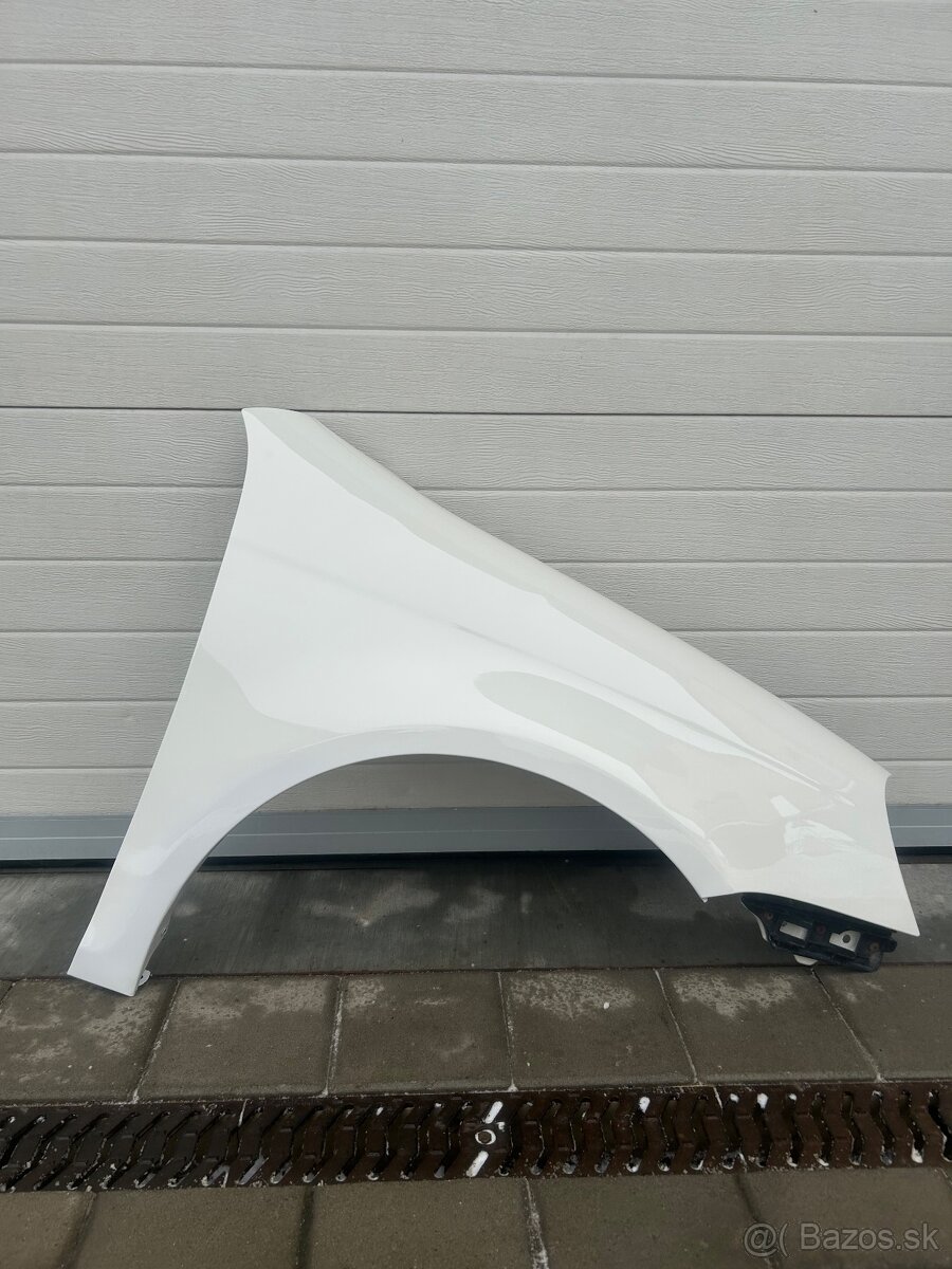 Predny blatnik VW Golf 5 variant biela LR9A - 3