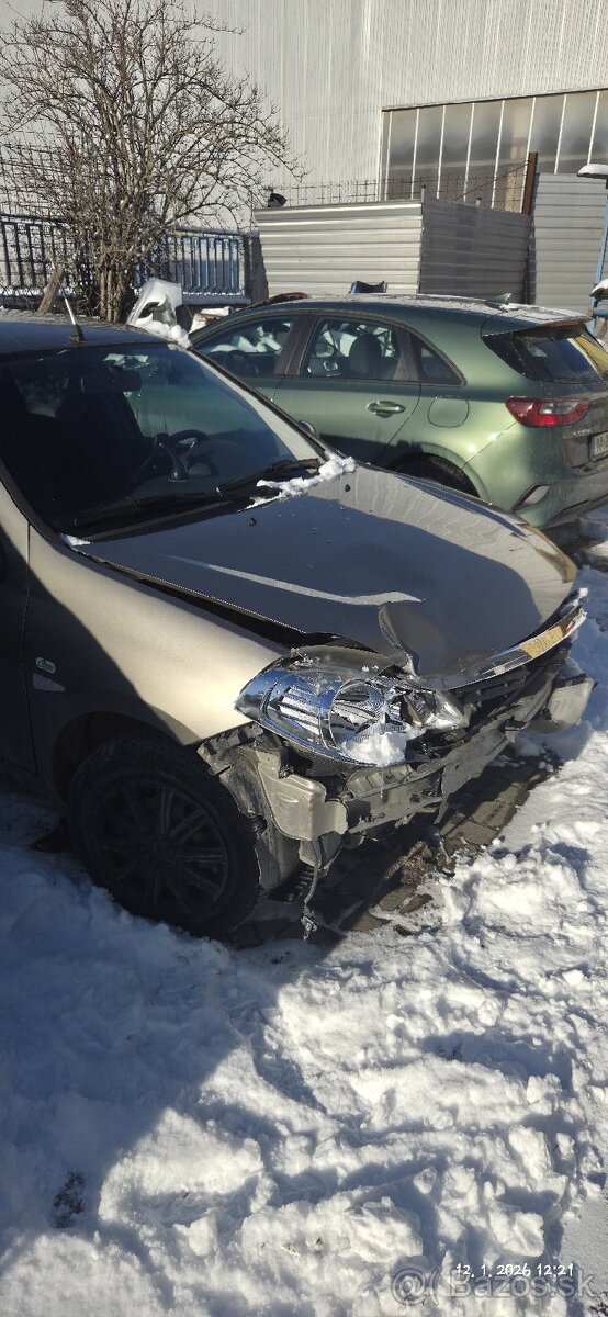 Predám Renault thalia 2012 90000km . - 3