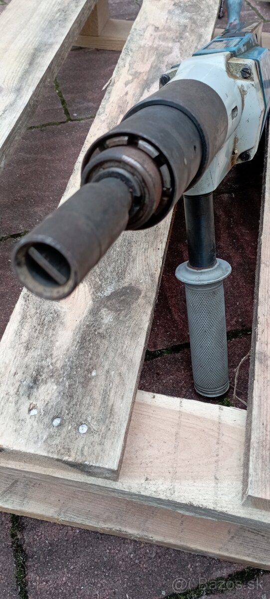 Rázový uťahovák Narex - 3