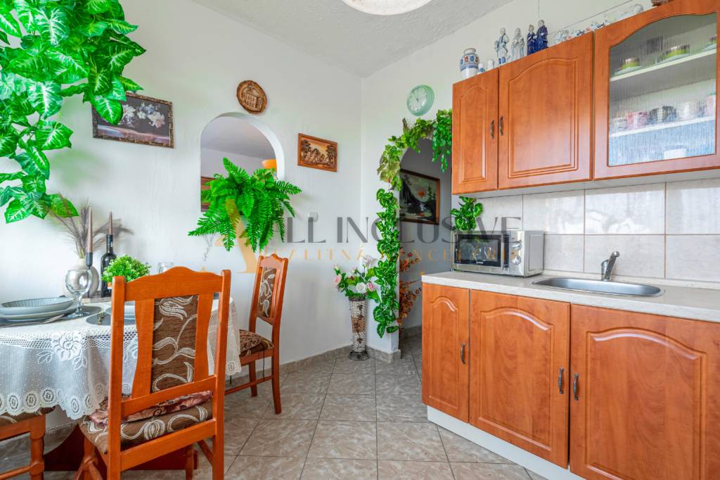 ALL INCLUSIVE l NA PREDAJ PRIESTRANNÝ 3 IZBOVÝ BYT S BALKÓNO - 3