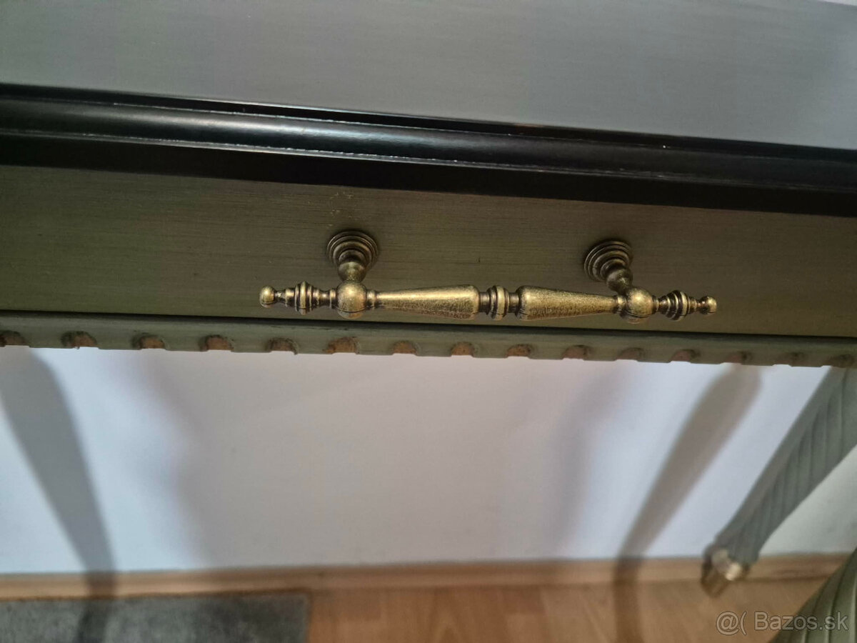 KONZOLOVÝ STOLÍK - 3