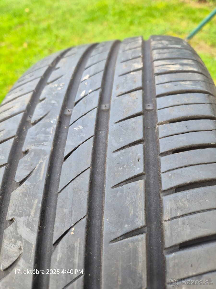 Predám 2 ks letné pneumatiky R17 - 3