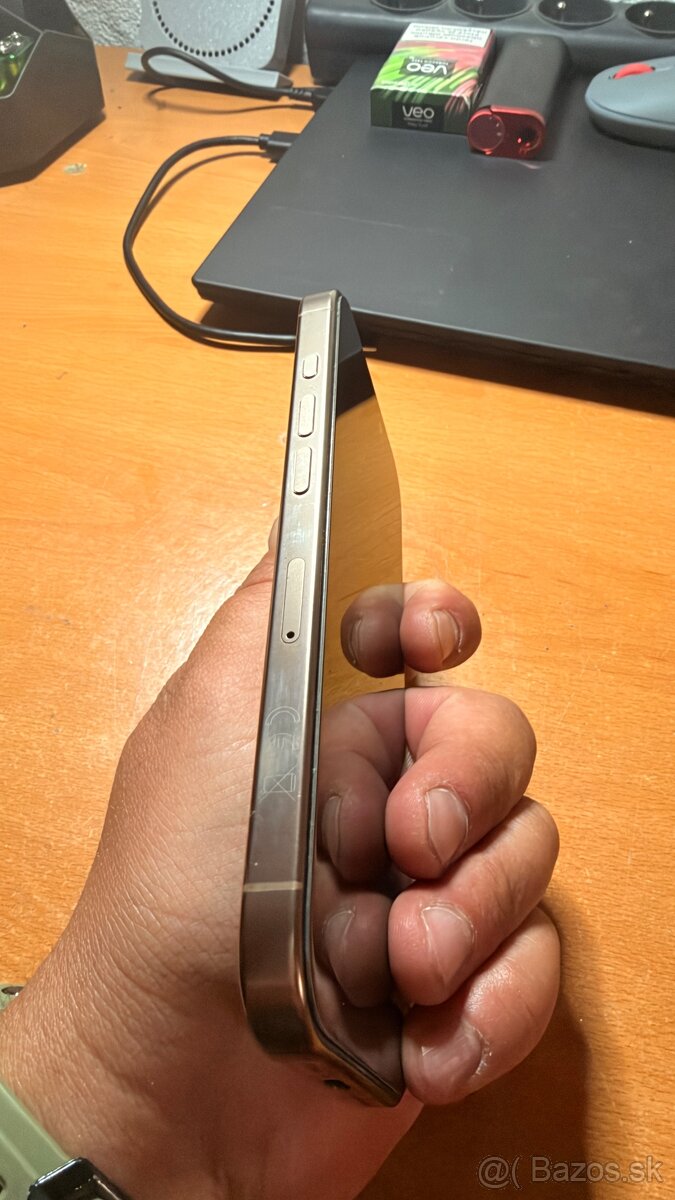 Iphone 16 Pro 128GB Zlatý - 3