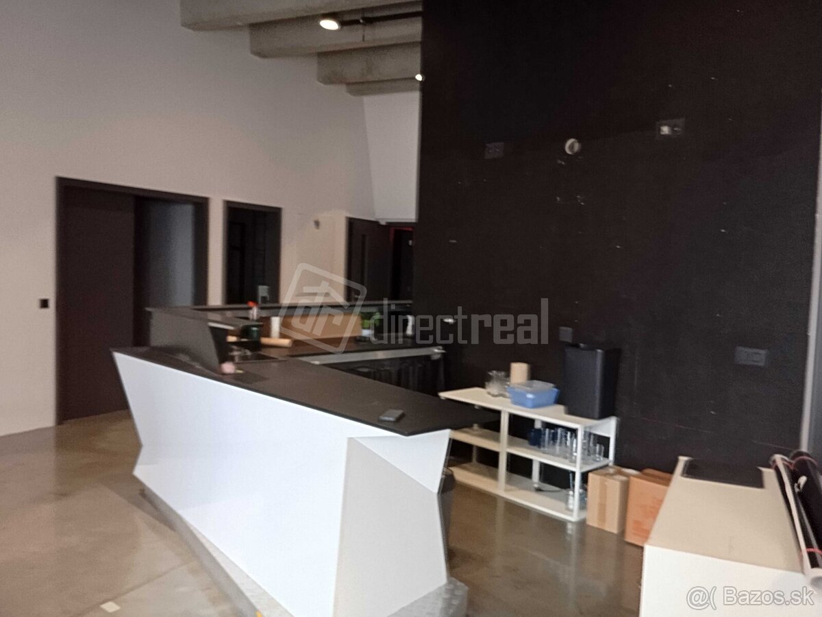 Nahrávacie štúdio, rádio, televízia, podcasty, influ… - 3