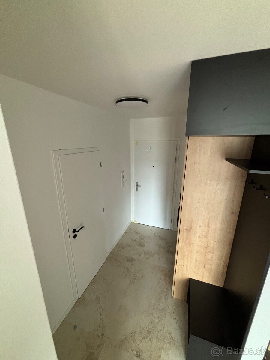 Nadštandartný 2 izbový byt v lukratívnej časti Stupavy - 3