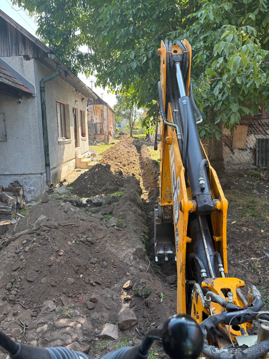 zemné a výkopové prace na traktor bagry JCB 4x. - 3