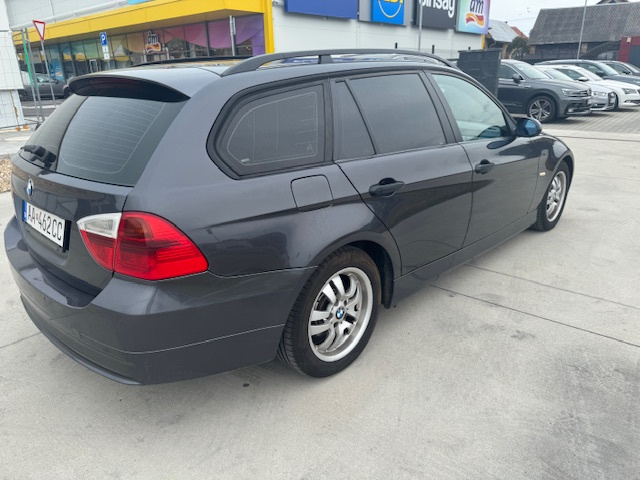 BMW Rad 3 Touring 320d AKONTACIA OD 0% - 3