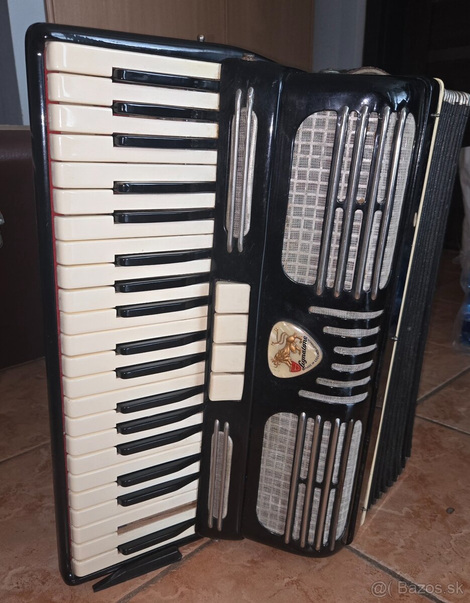Acordeón Signatone Made in Czechoslovakia - 3