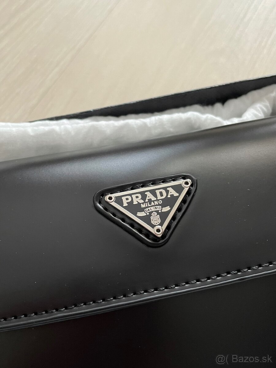 Čierna dámska kabelka Prada - 3