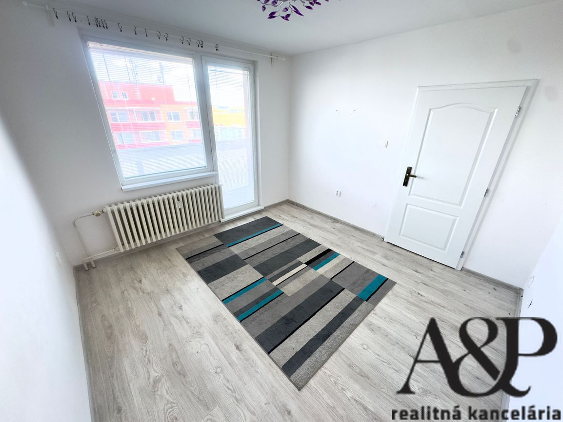 ZNÍŽENÁ CENA/3 IZB. BYT S DVOMI BALKÓNMI V ŠIRŠOM CENTRE, 64 - 3