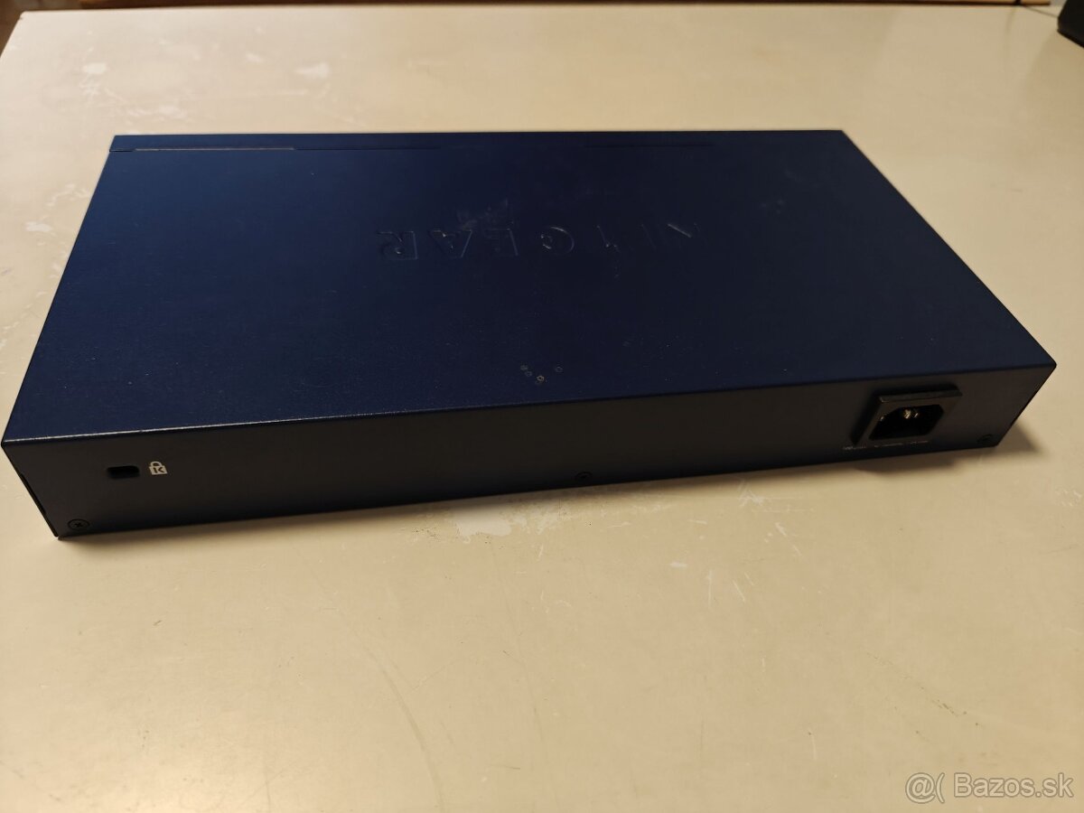 Netgear ProSafe JGS516 - 16-portový Gigabit switch - 3