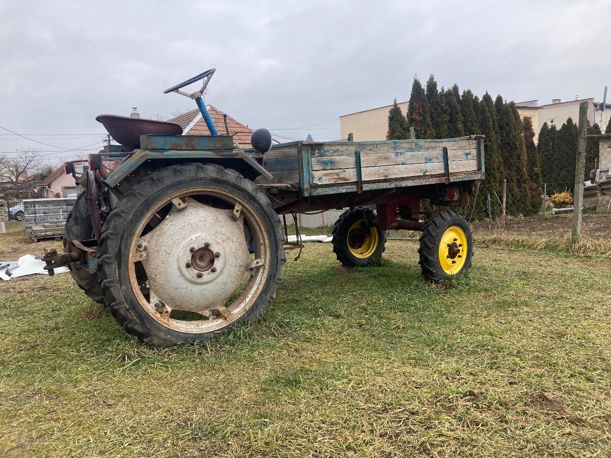 Predám traktor rs-09 - 3