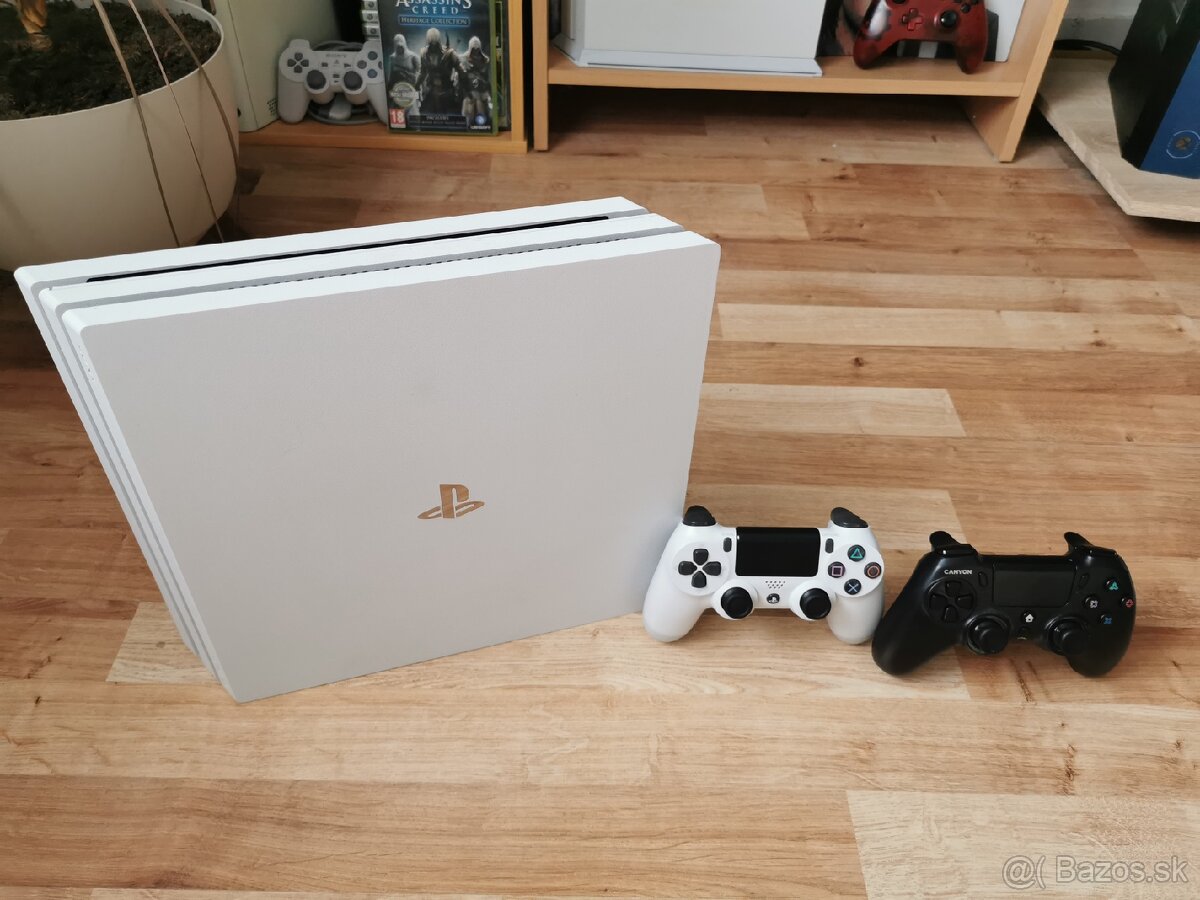 PS4 PRO 1TB Glacier White - 3