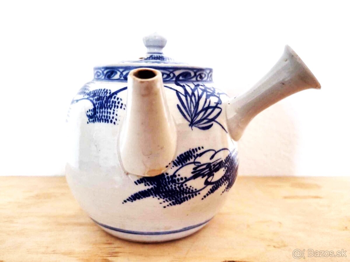 PREDAM CAJOVU ZAUJIMAVOST, KYUSU CAJNIK TEA STAŇEK PRAGUE - 3