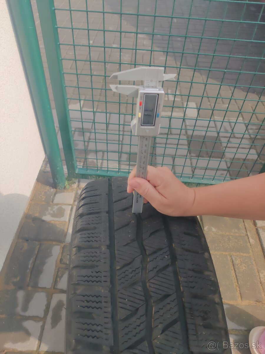 Zimne Hankook 225/55/17c - 3