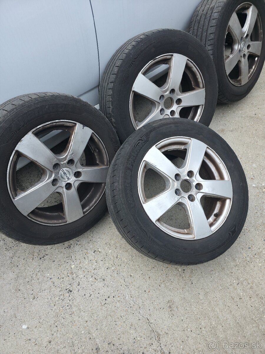 205/60R16leto+disky5x108
2020 rok
+ disky 5x108 / 6,5J × - 3