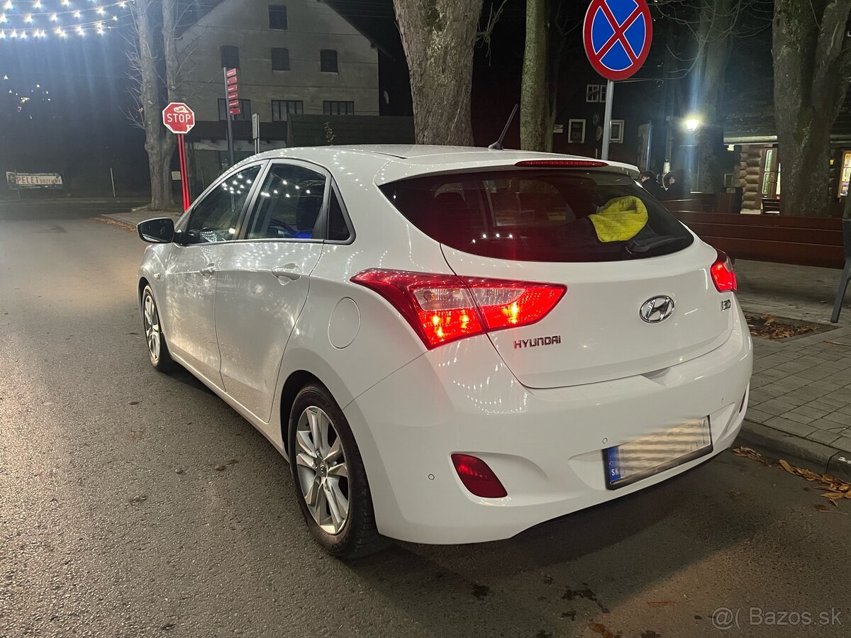 Hyundai i30 1.6crdi 2013 diesel - 3