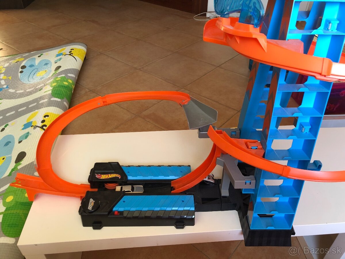 Hot wheels dráha, veža - 3