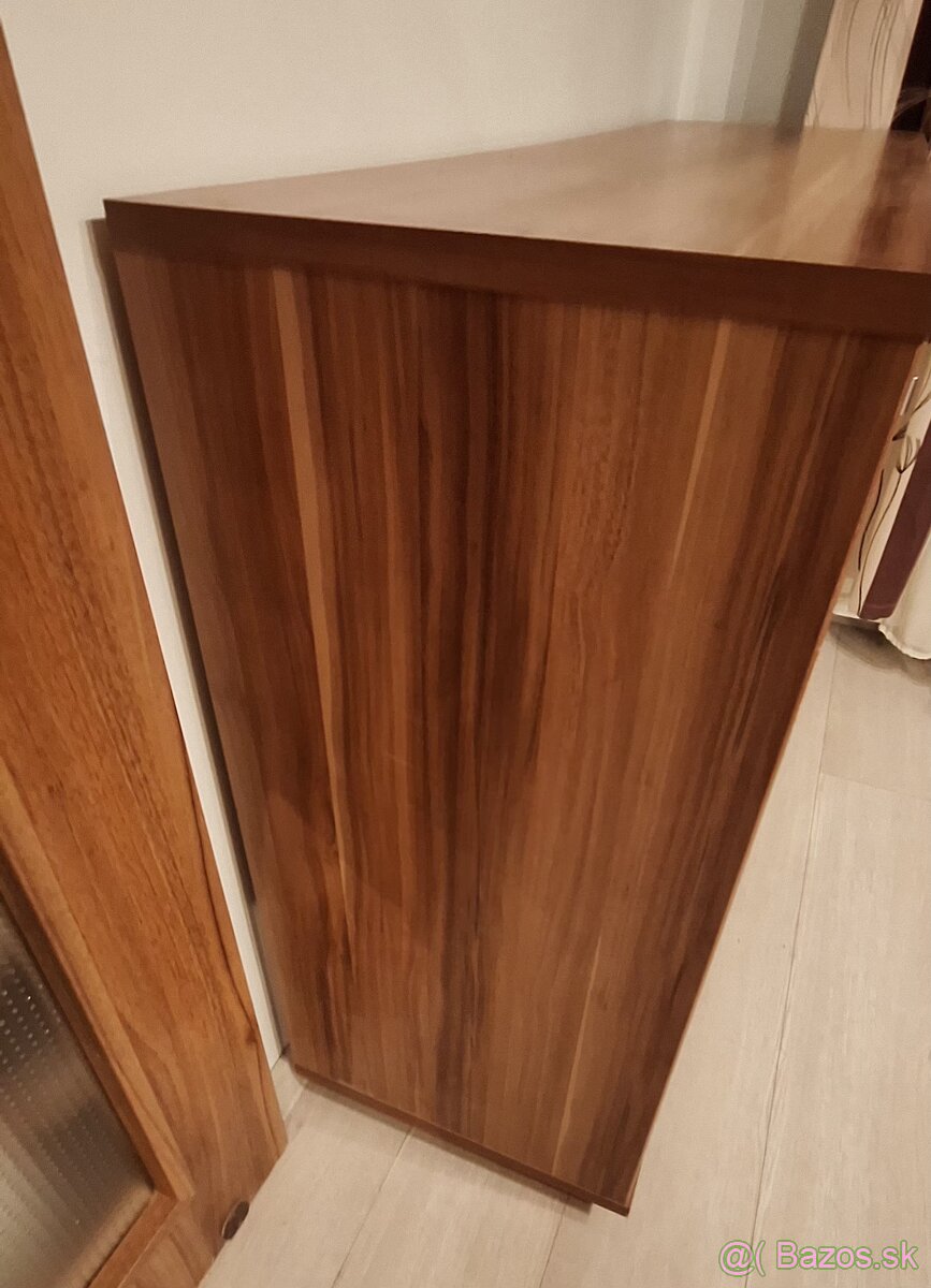 Komoda - 3