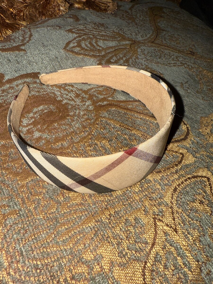 Čelenka Burberry - 3