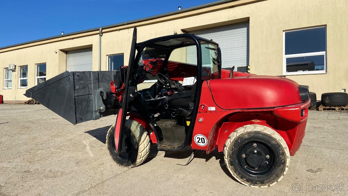 Teleskopicky nakladač JCB 520-40 - 3