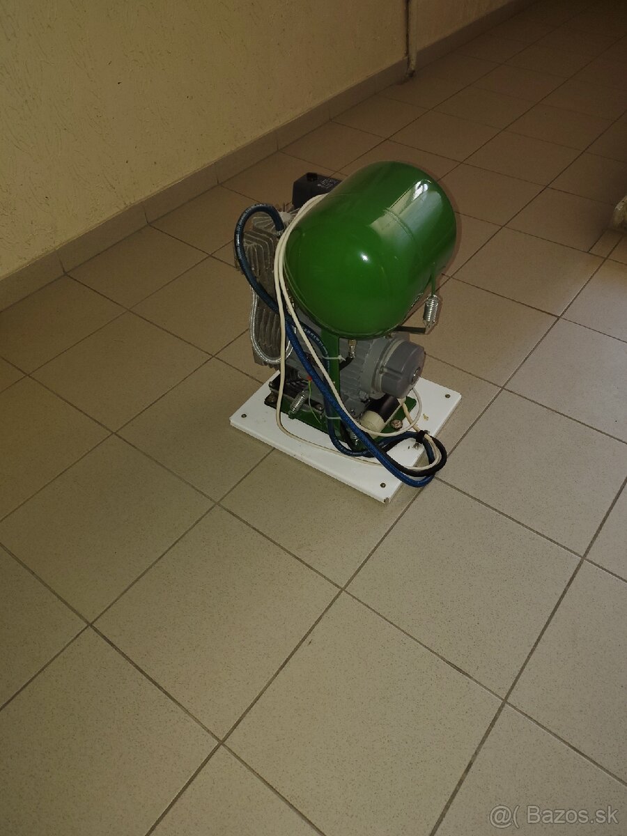 Bezolejový kompresor Ekom DK50-10 S - 3