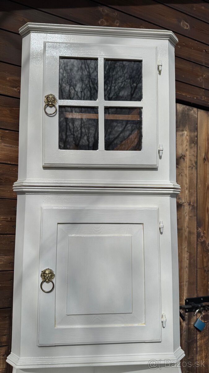 Rohová starožitná skrinka - 3