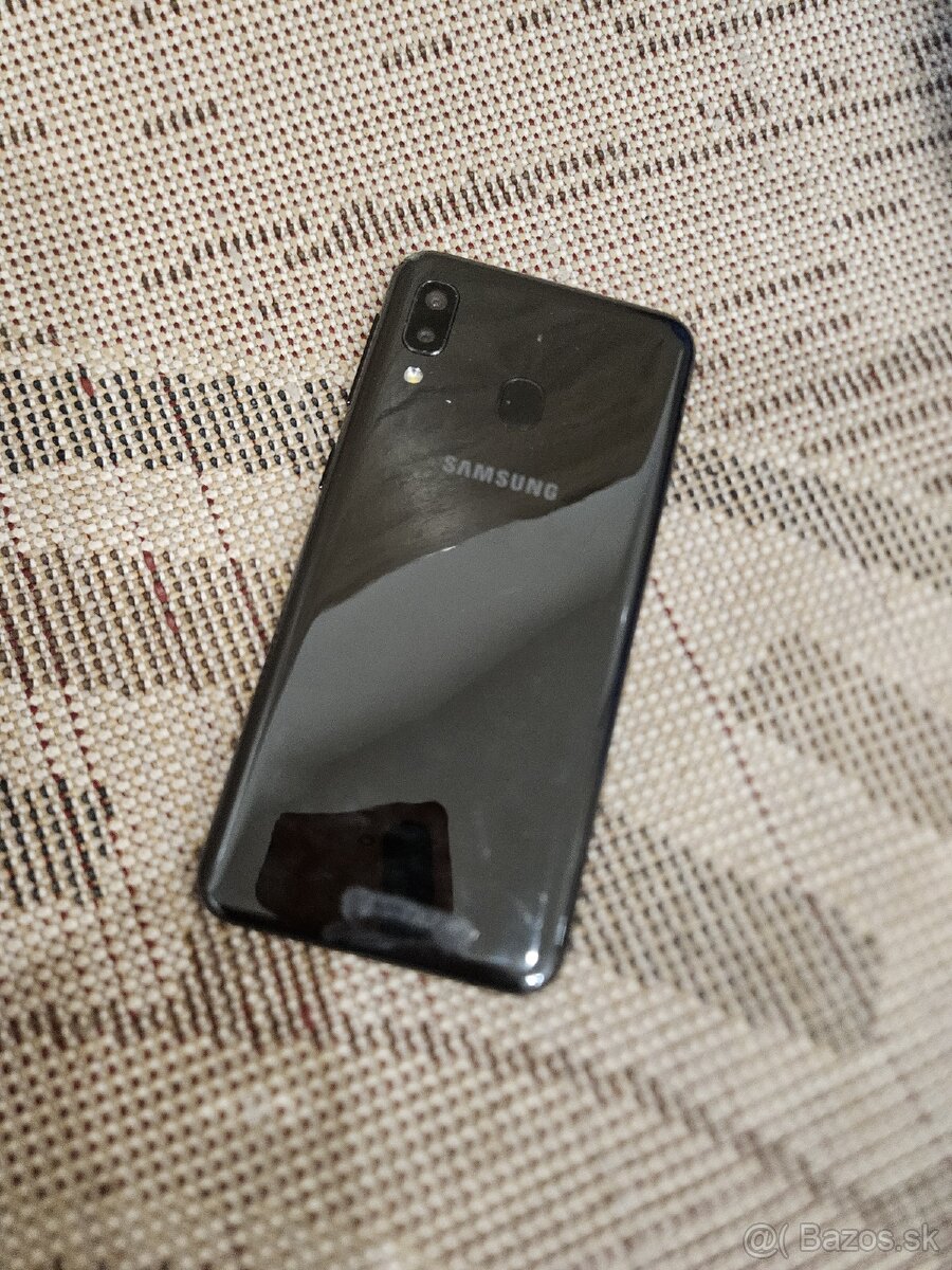 Samsung galaxy a20e - 3