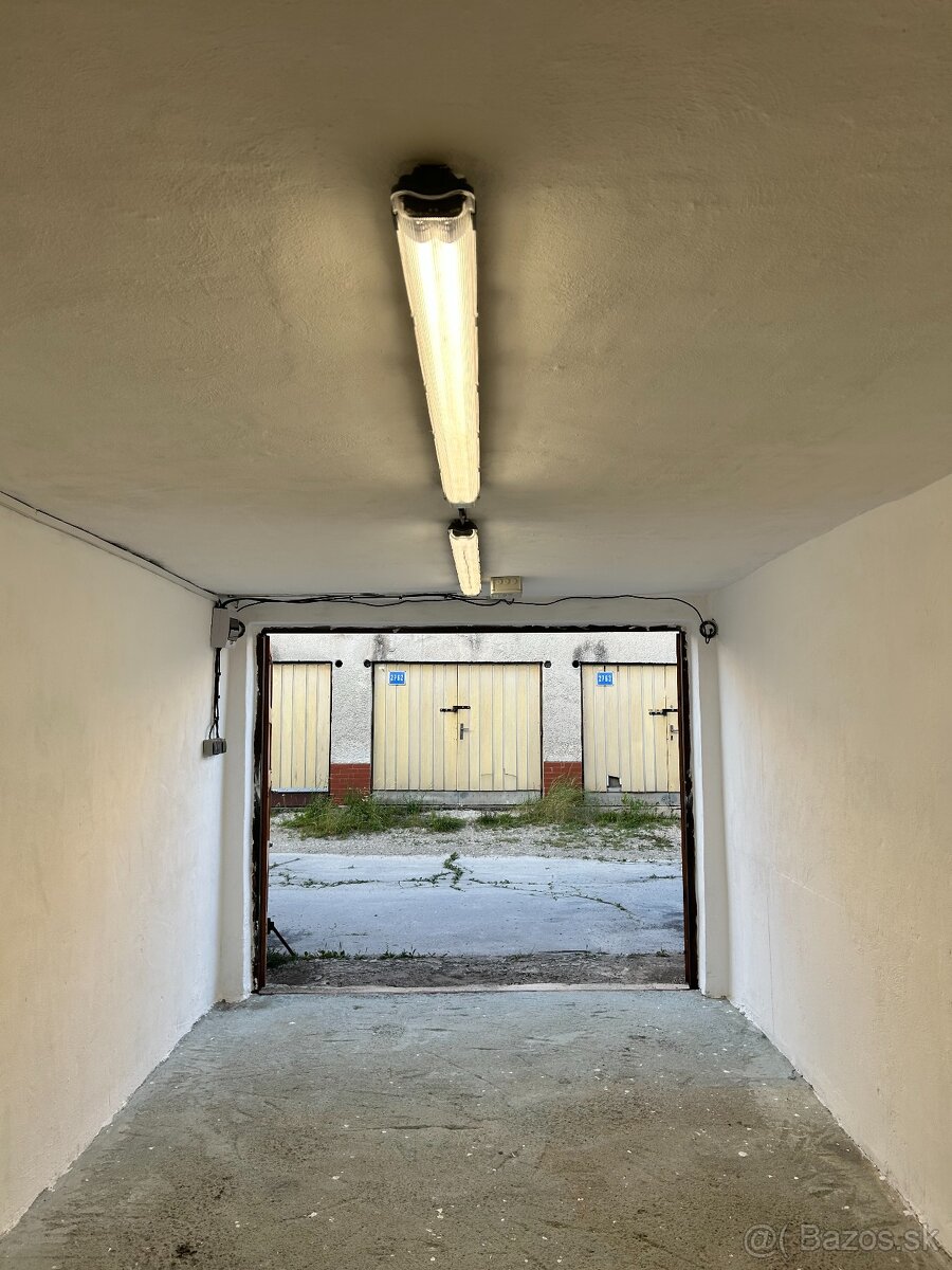REZERVOVANÉ Predaj garáž Lomonosovova - 3