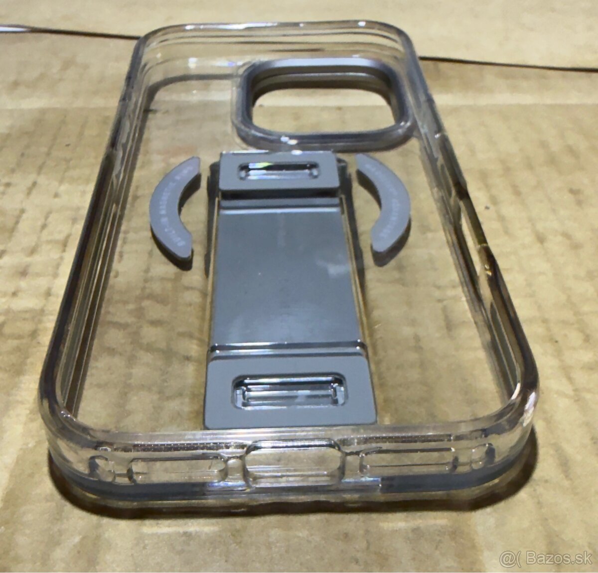 🛡️ Luxusný obal Uniq Heldro pre iPhone 16 Pro - 3