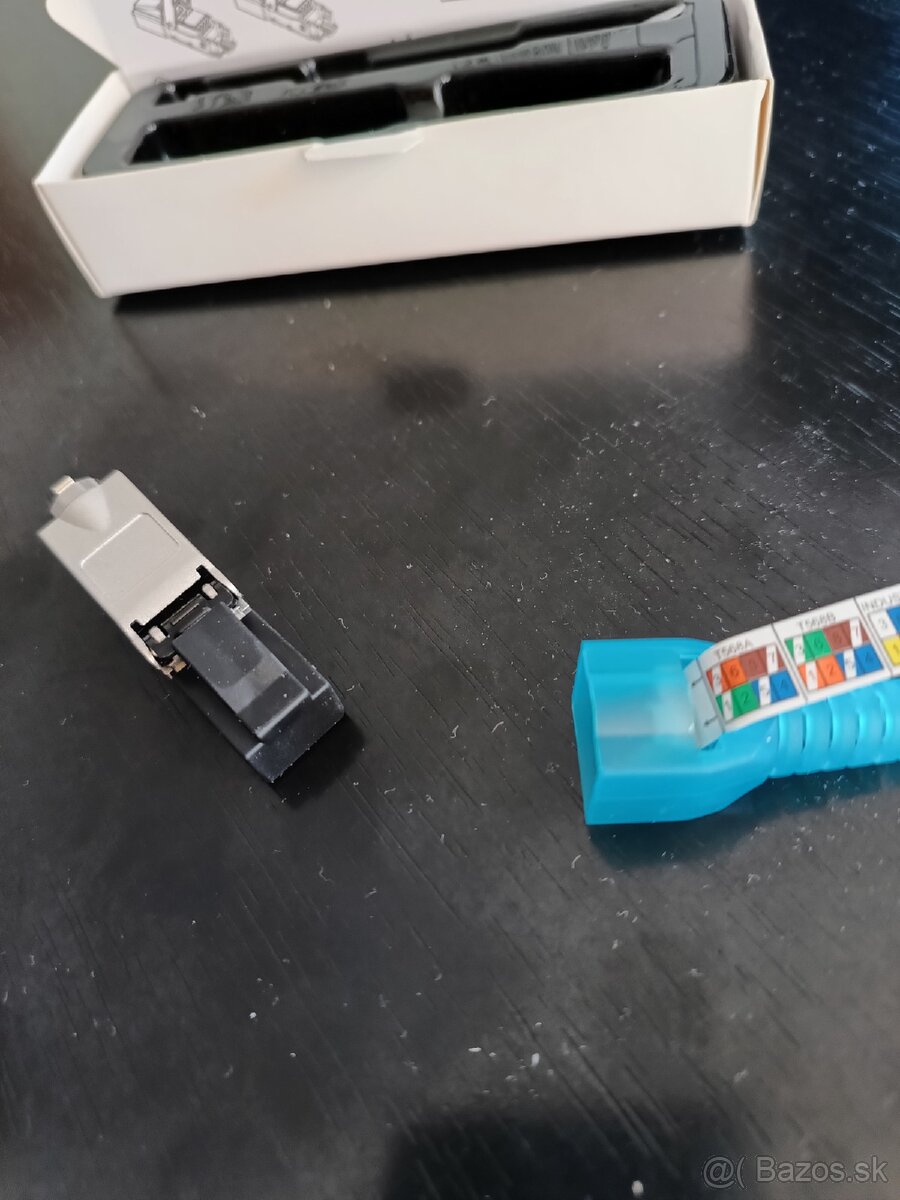 Konektor RJ45/s, beznástrojový, pre priamu montáž na inštala - 3