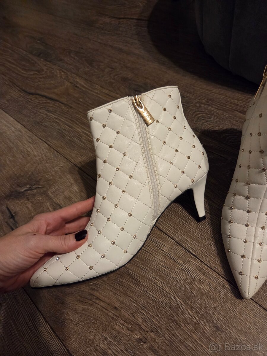 Liu Jo nove celnkove cizmy vel.40 - 3