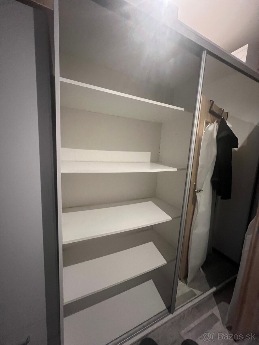 Satnikova skrina - 3