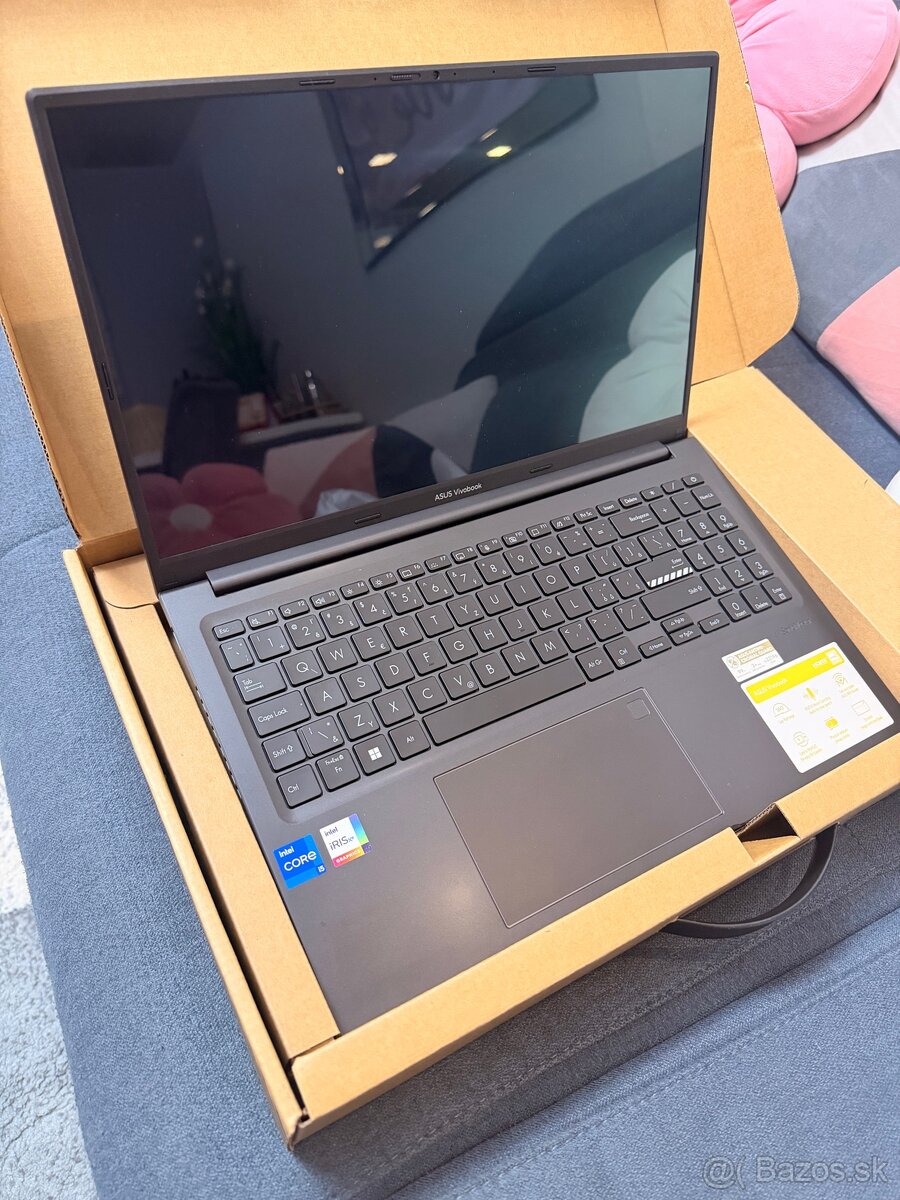 Asus vivobook notebook - 3