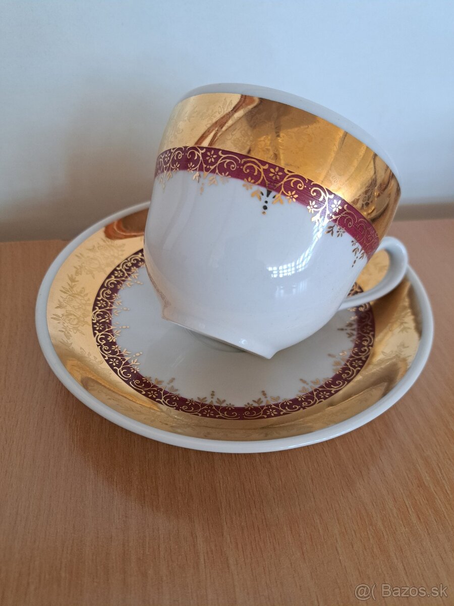 Staršie šálky - 3