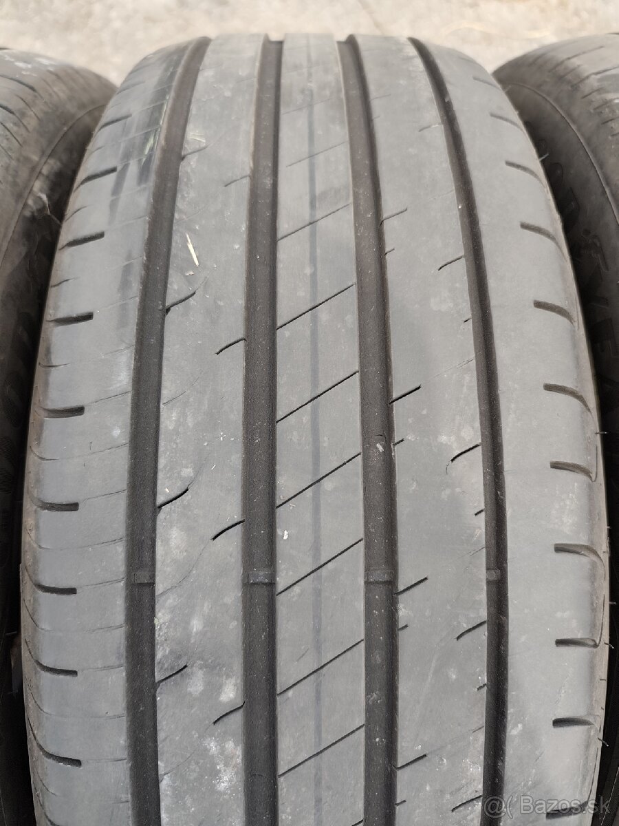 225/55R19 99V Goodyear letná - 3