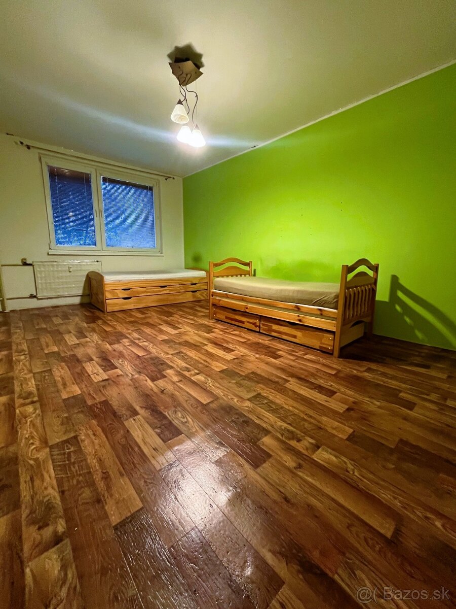 Veľký, slnečný 2 izbový byt, ul. Mochovská - R3, Levice - 3