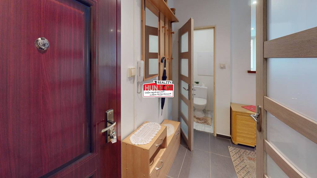 (56 m²) 2i PRAKTICKÝ A SVETLÝ BYT ROŽŇAVA - 3