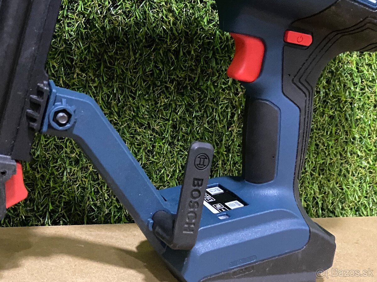 BOSCH GNH 18V-50 M PROFESSIONAL Akumulátorová klincovačka - 3