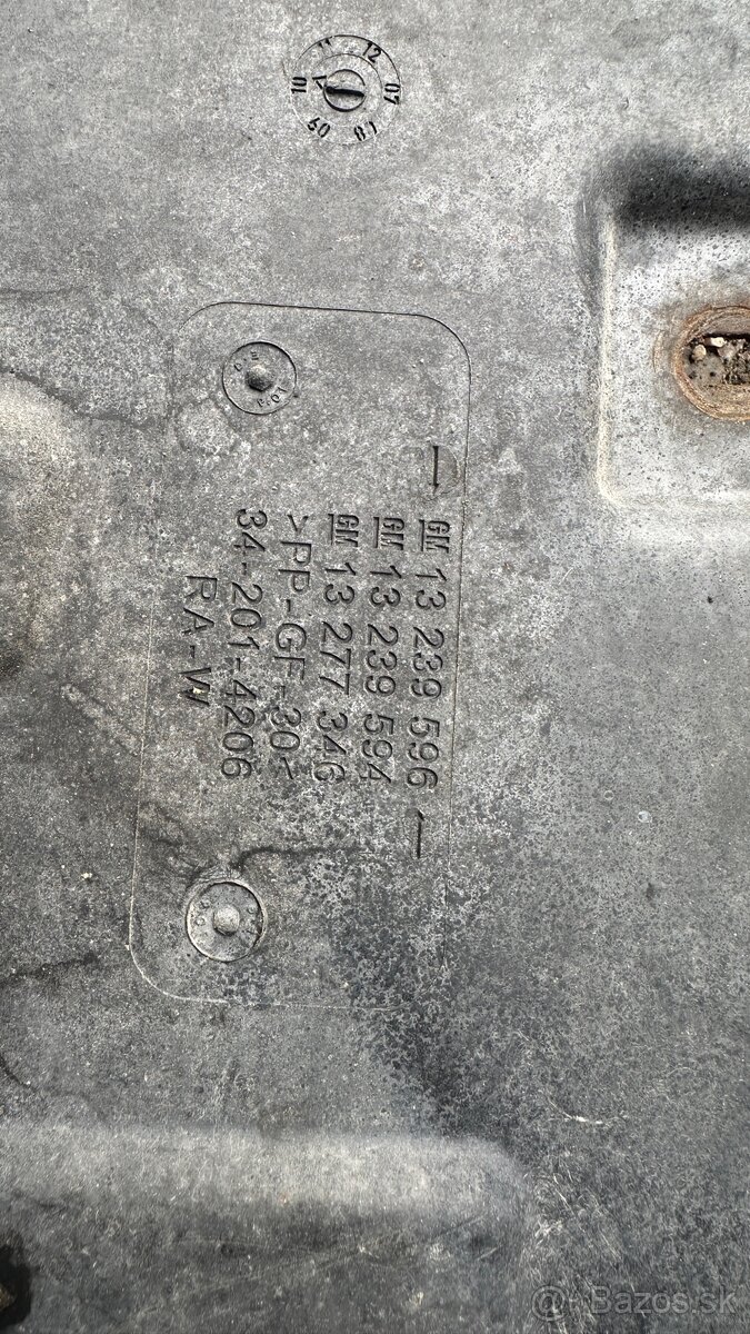 Predám spodný kryt motora Opel Insignia - 3