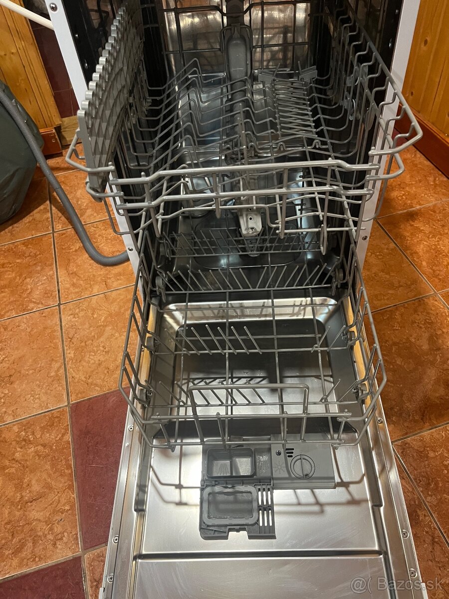 Umývačka riadu Philco 45cm - 3